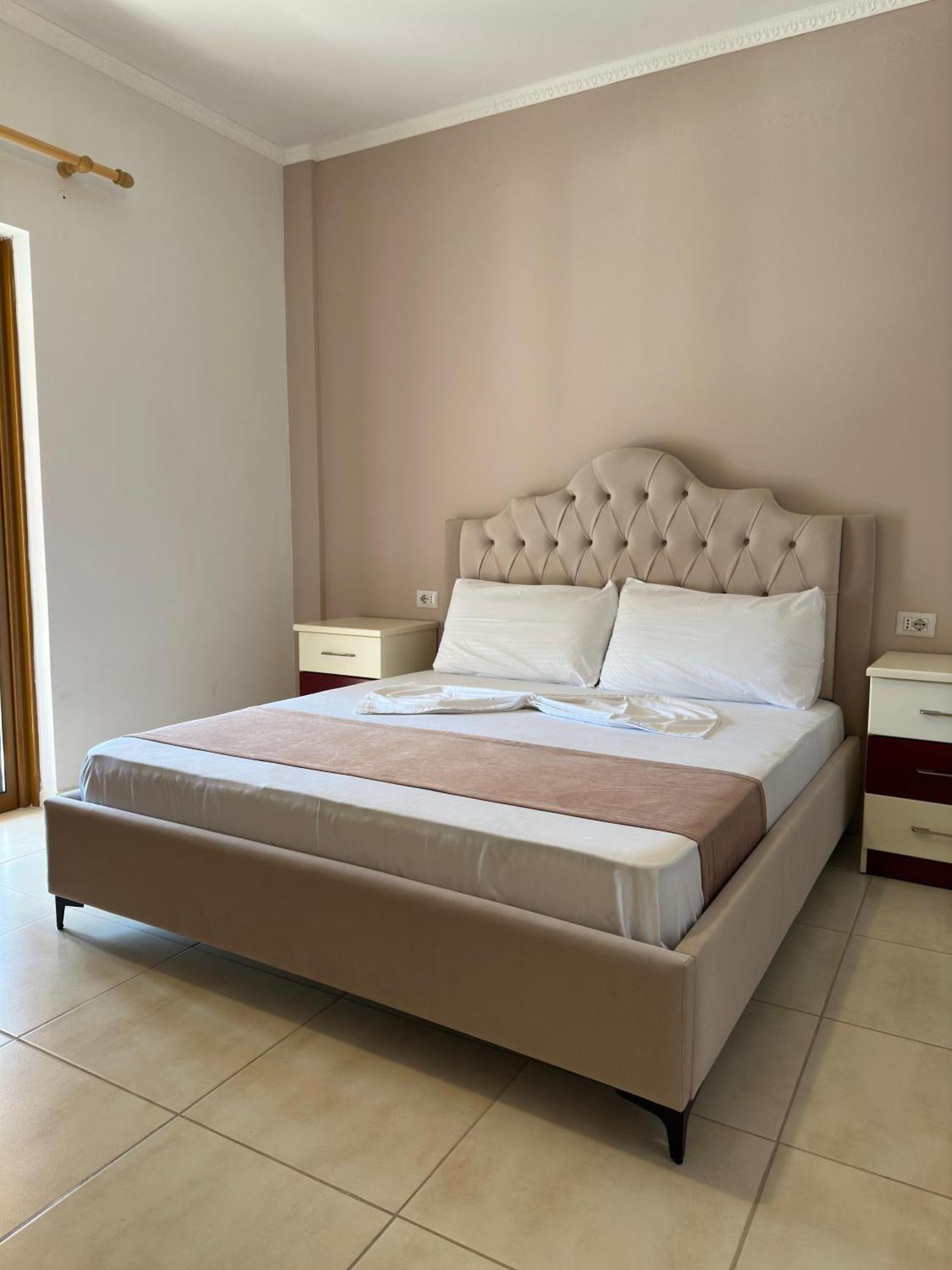 Evelina Ernild Rooms Sarandë Exterior foto