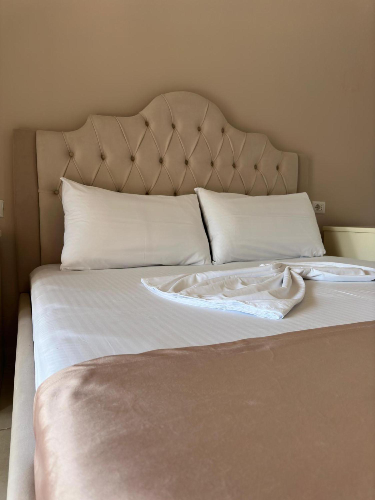 Evelina Ernild Rooms Sarandë Exterior foto
