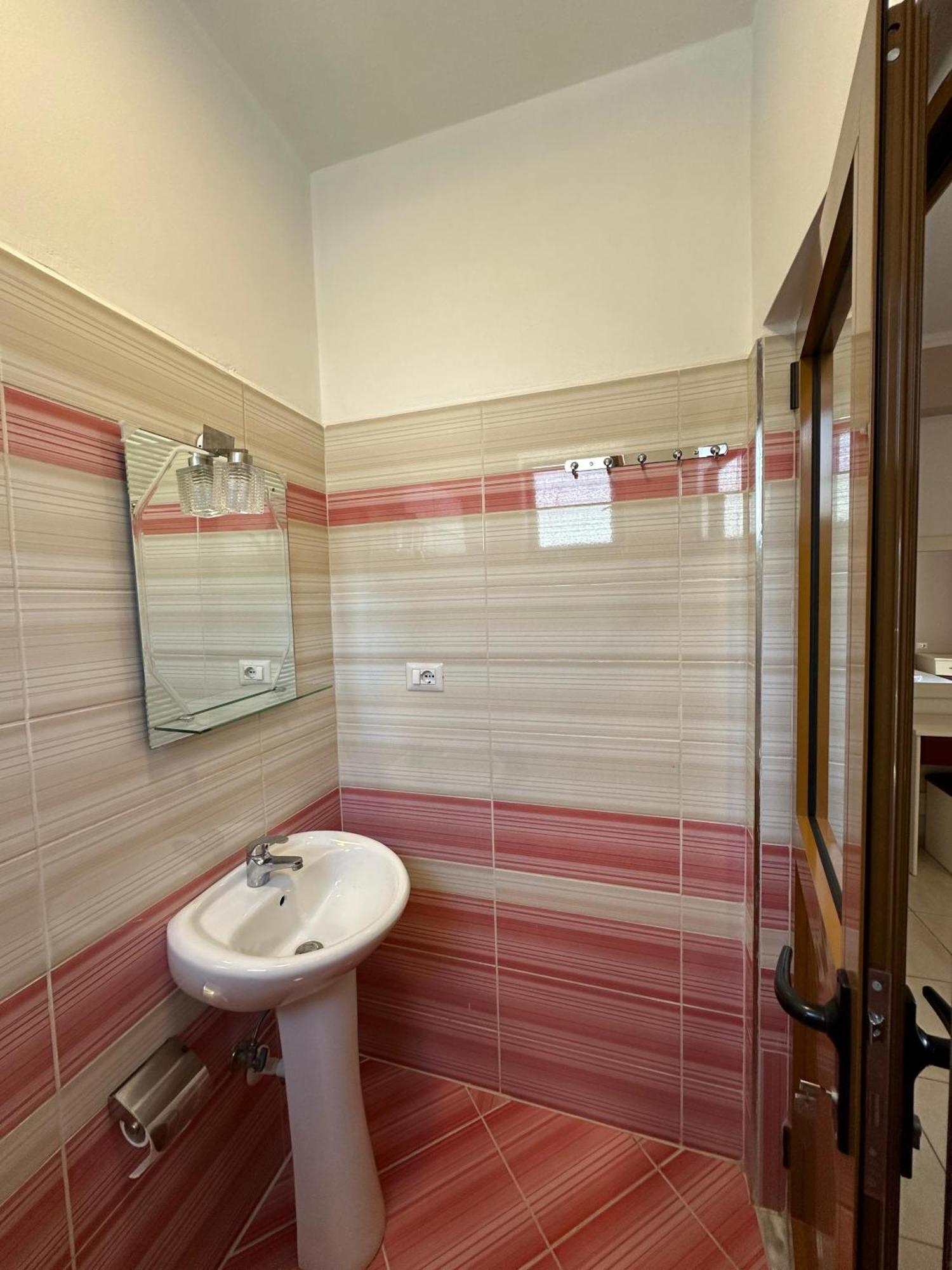 Evelina Ernild Rooms Sarandë Exterior foto