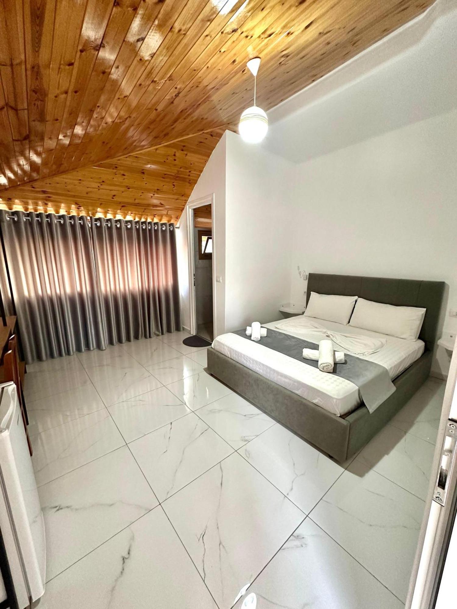 Evelina Ernild Rooms Sarandë Exterior foto